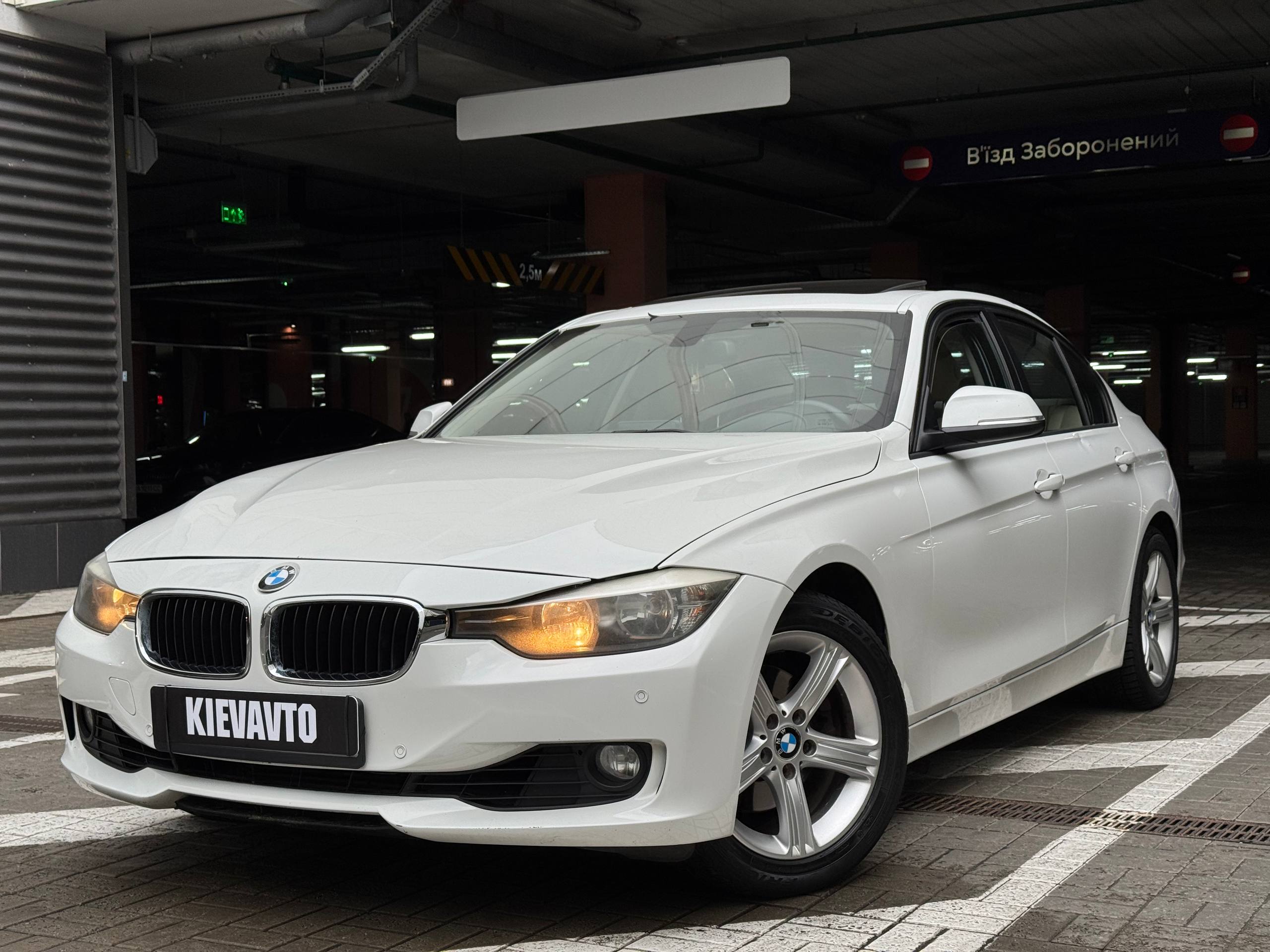 BMW 328i — фото 1
