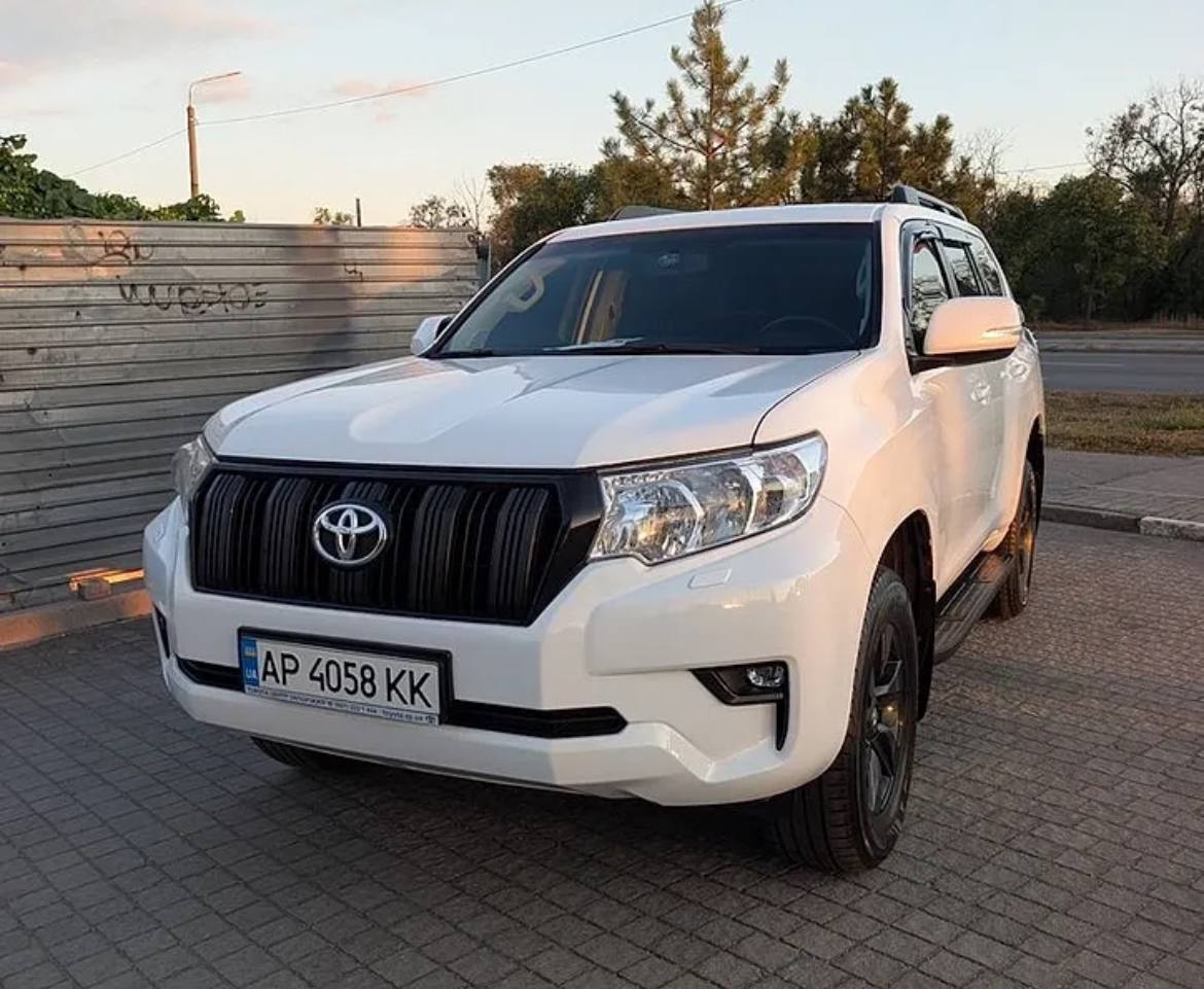 Toyota Land Cruiser Prado — фото 1