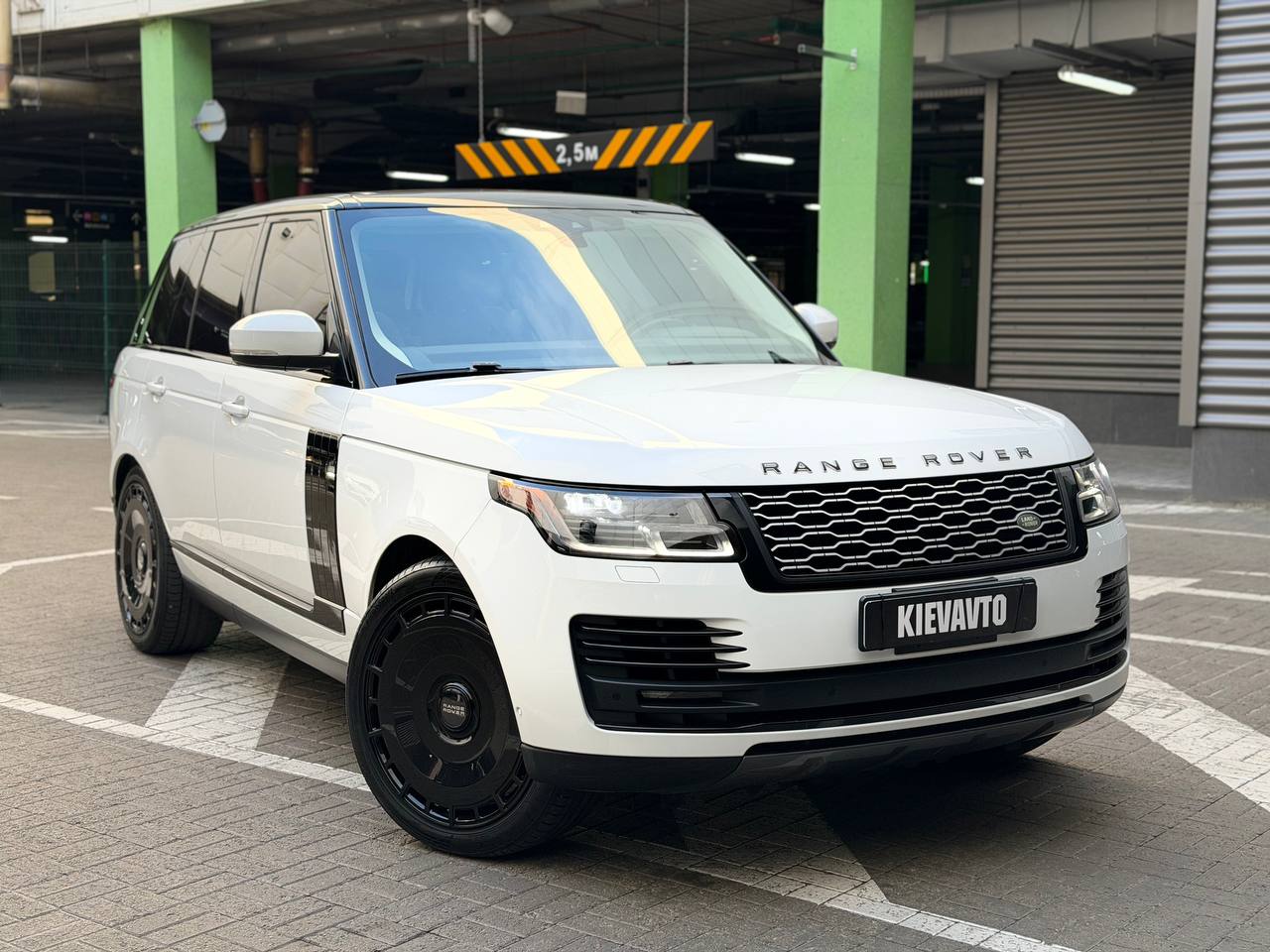 Land Rover Range Rover — фото 1