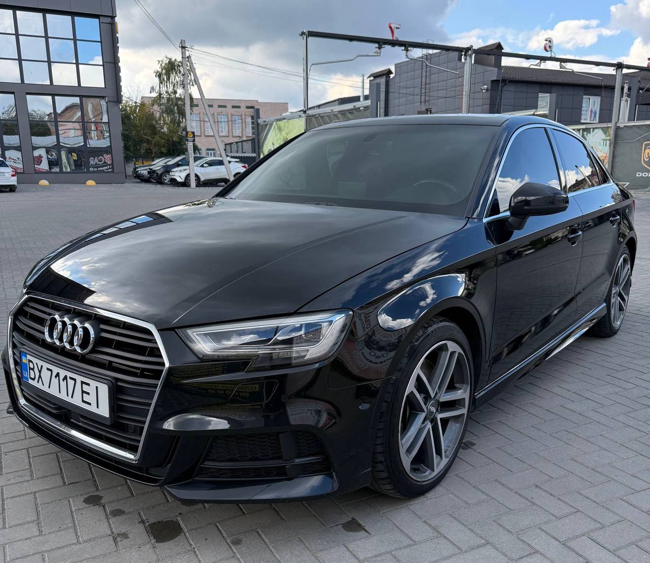 Audi A3 — фото 1