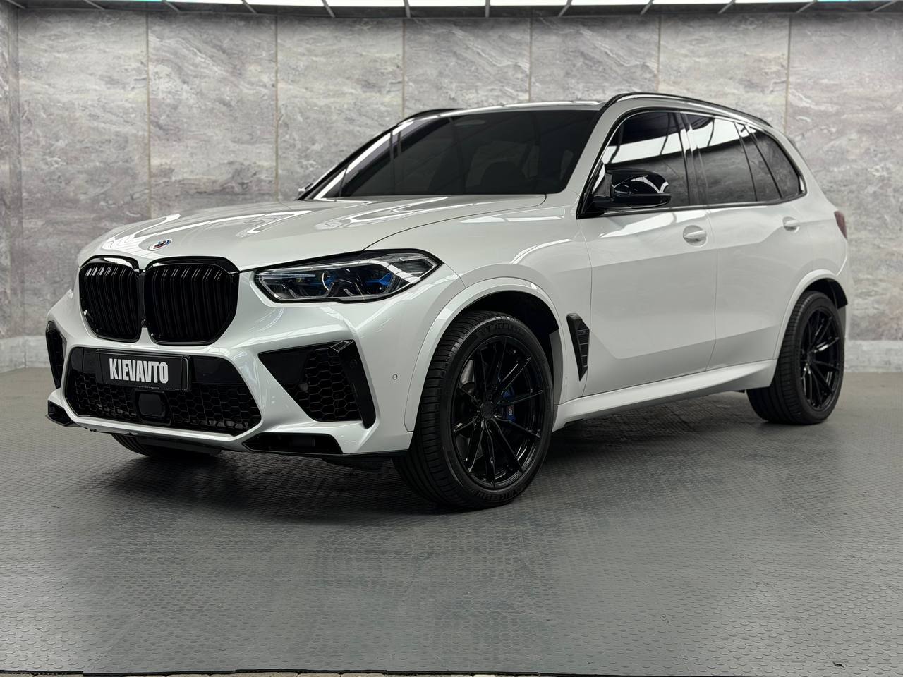 BMW X5 — фото 1