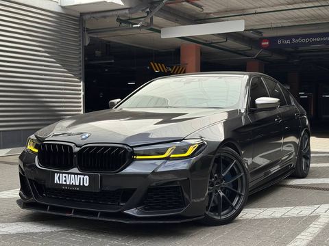BMW M550i
