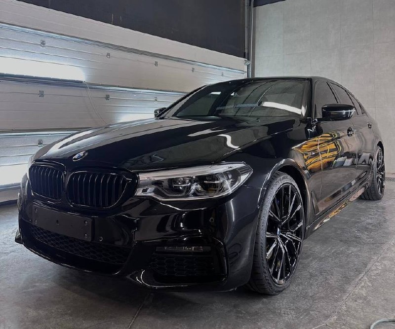 BMW 530i — фото 1