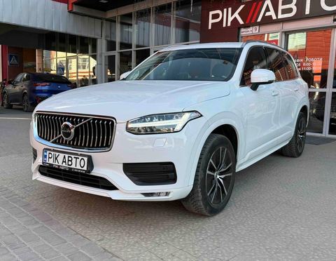 Volvo XC90 T5 Momentum — фото 1
