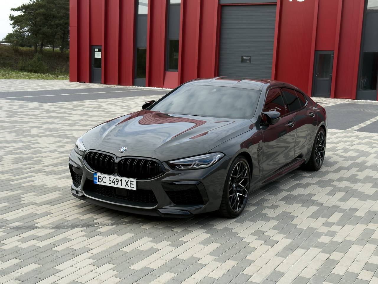 BMW M8 — фото 1