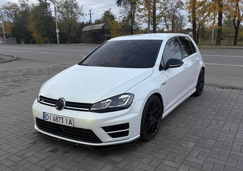 Volkswagen Golf R