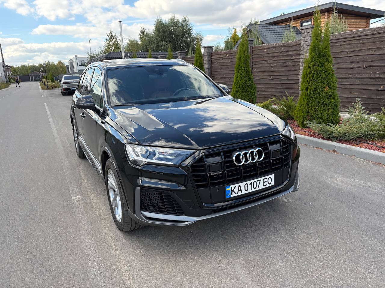 Audi Q7 — фото 1