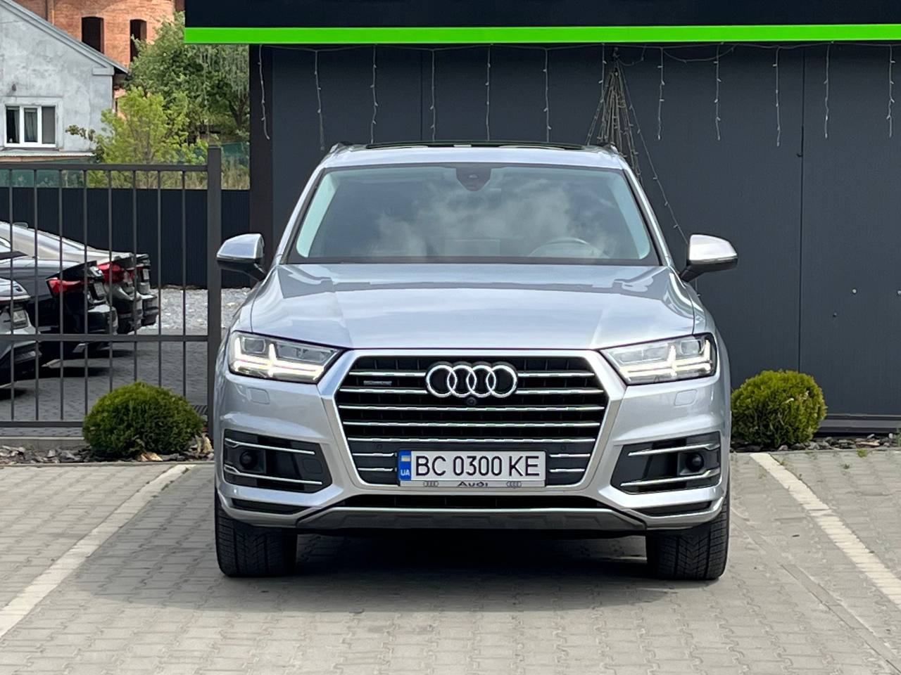 Audi Q7 — фото 1
