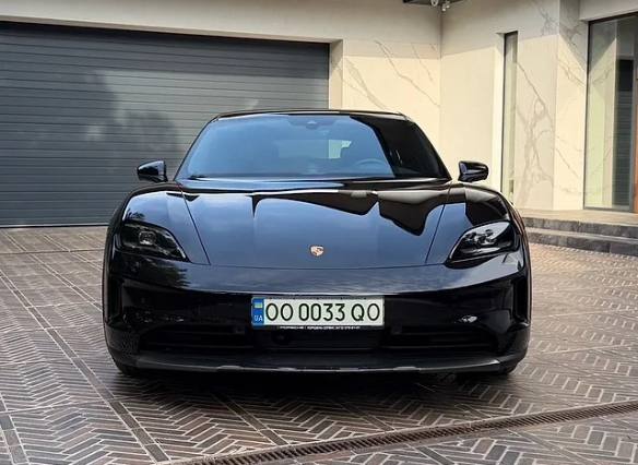 Porsche Taycan Cross Turismo — фото 1