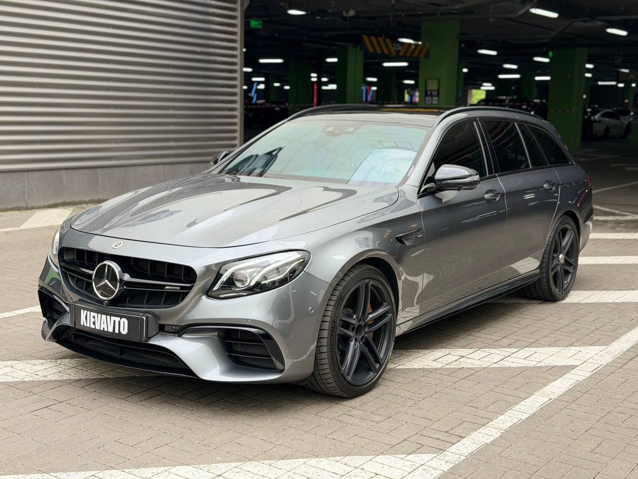 Mercedes-Benz E63 — фото 1