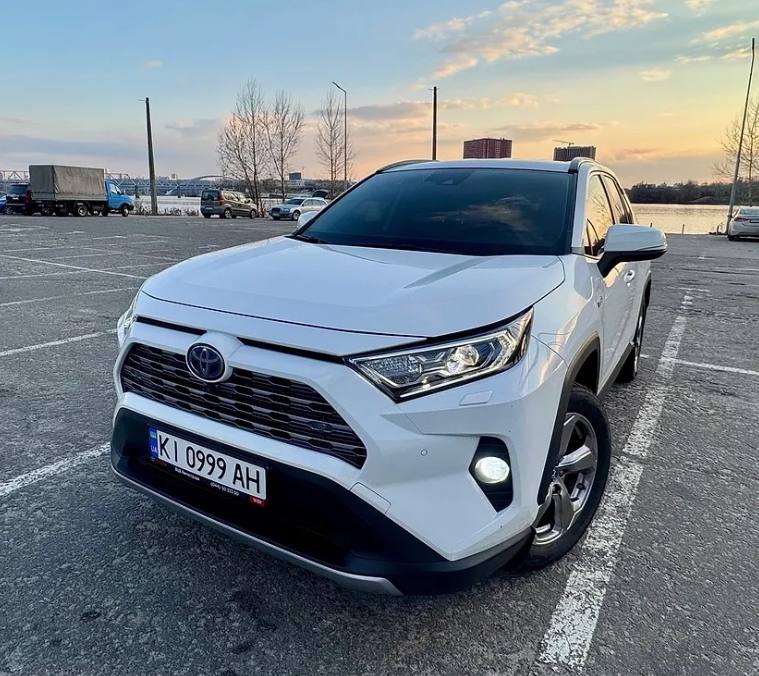 Toyota RAV-4 Hybrid — фото 1