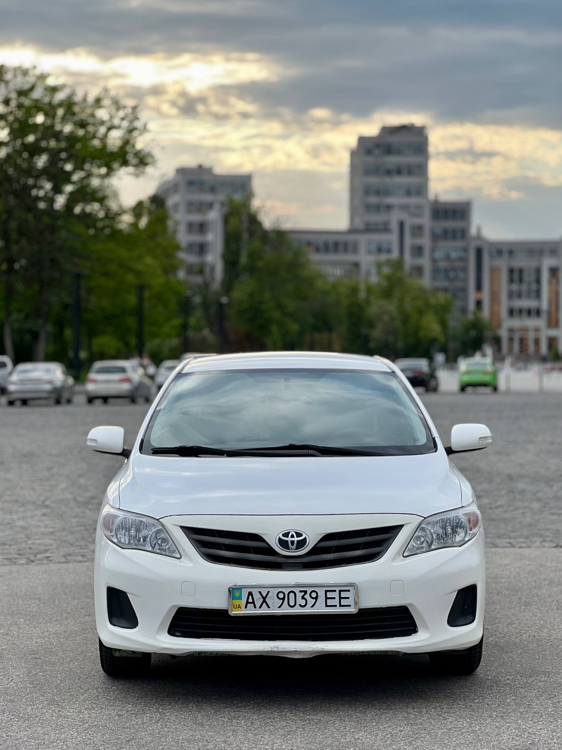 Toyota COROLLA — фото 1