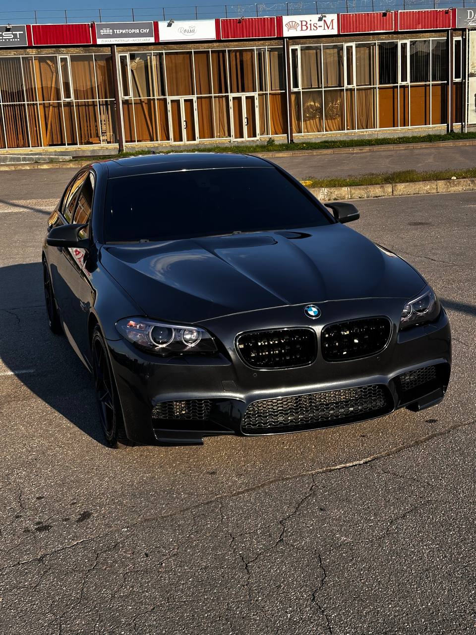 BMW 5 Series — фото 1