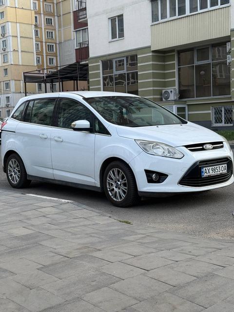 Ford Grand C-Max — фото 1