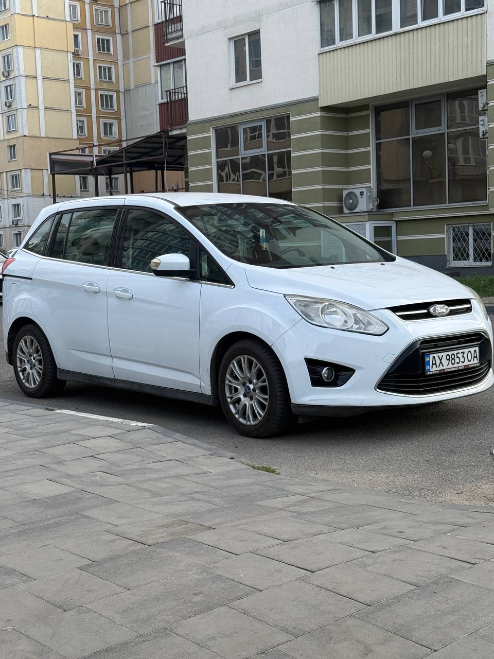 Ford Grand C-Max — фото 1