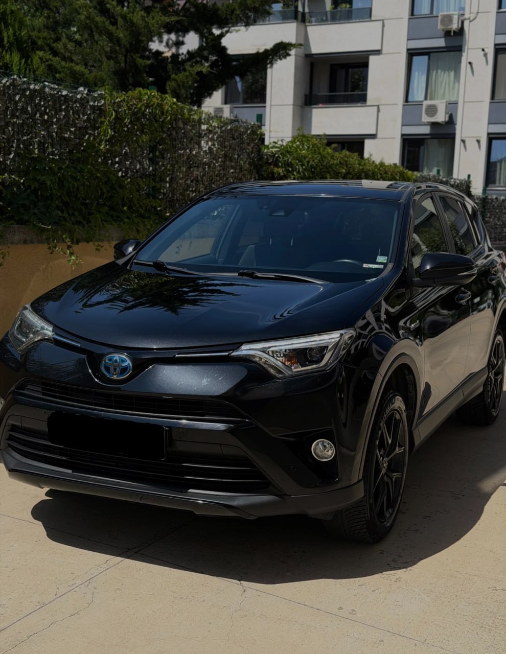 Toyota Rav4 — фото 1