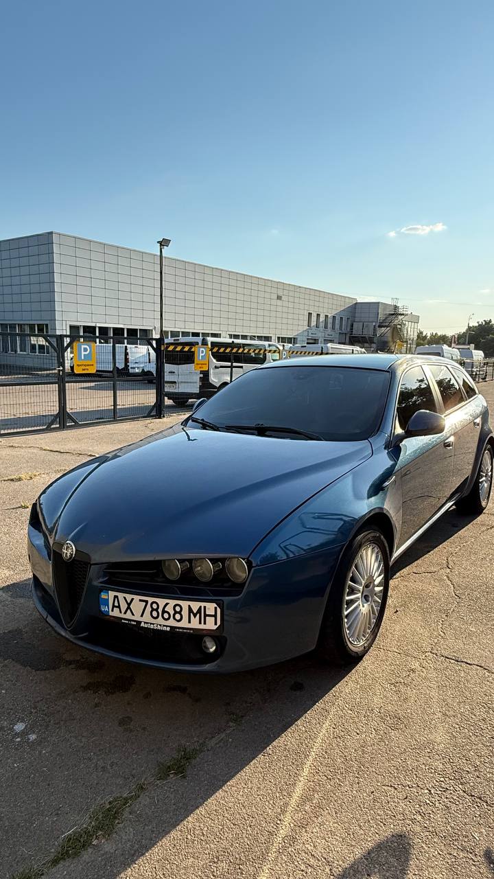 Alfa Romeo 159 2.4 — фото 1