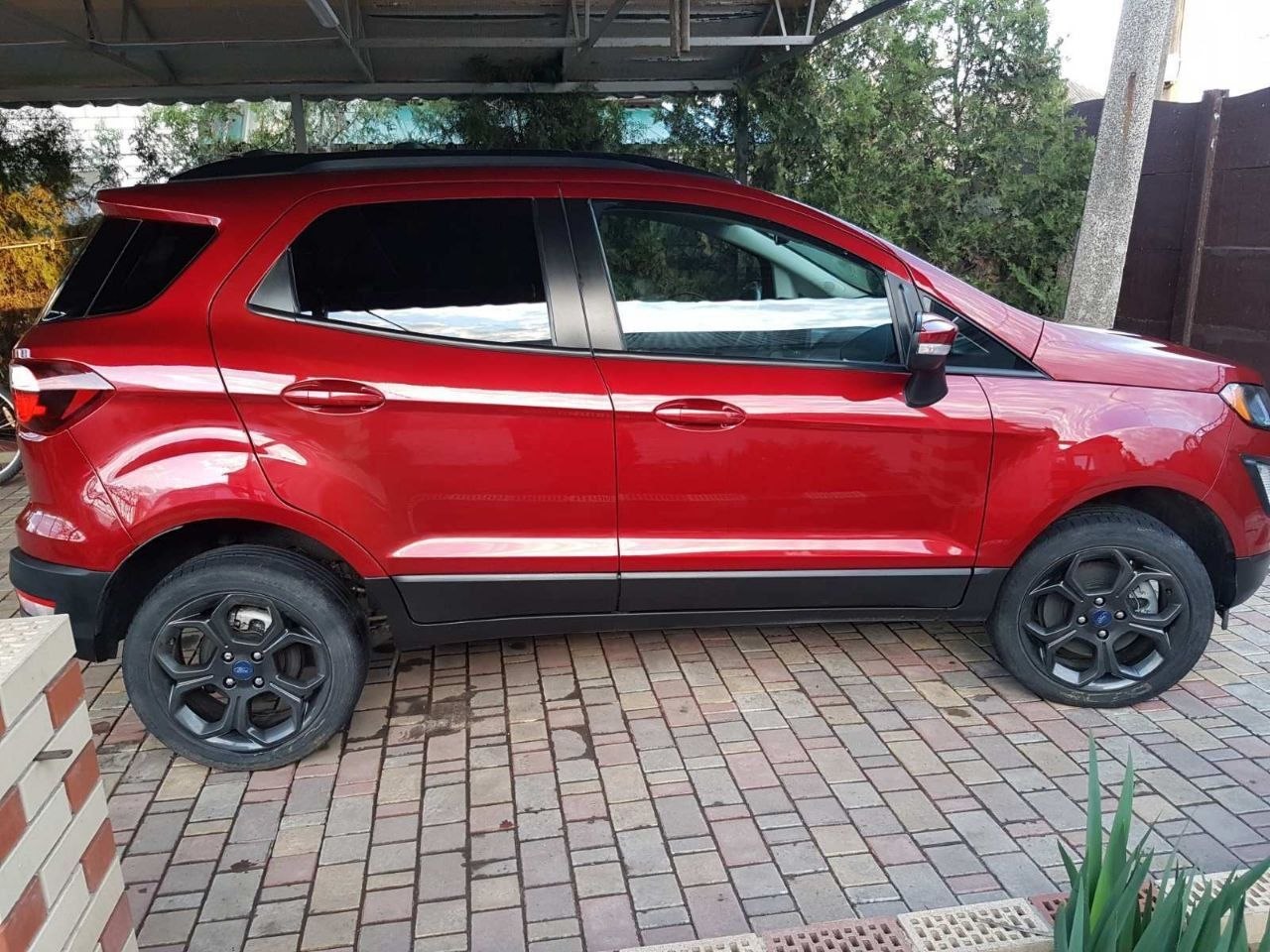 Ford EcoSport — фото 1