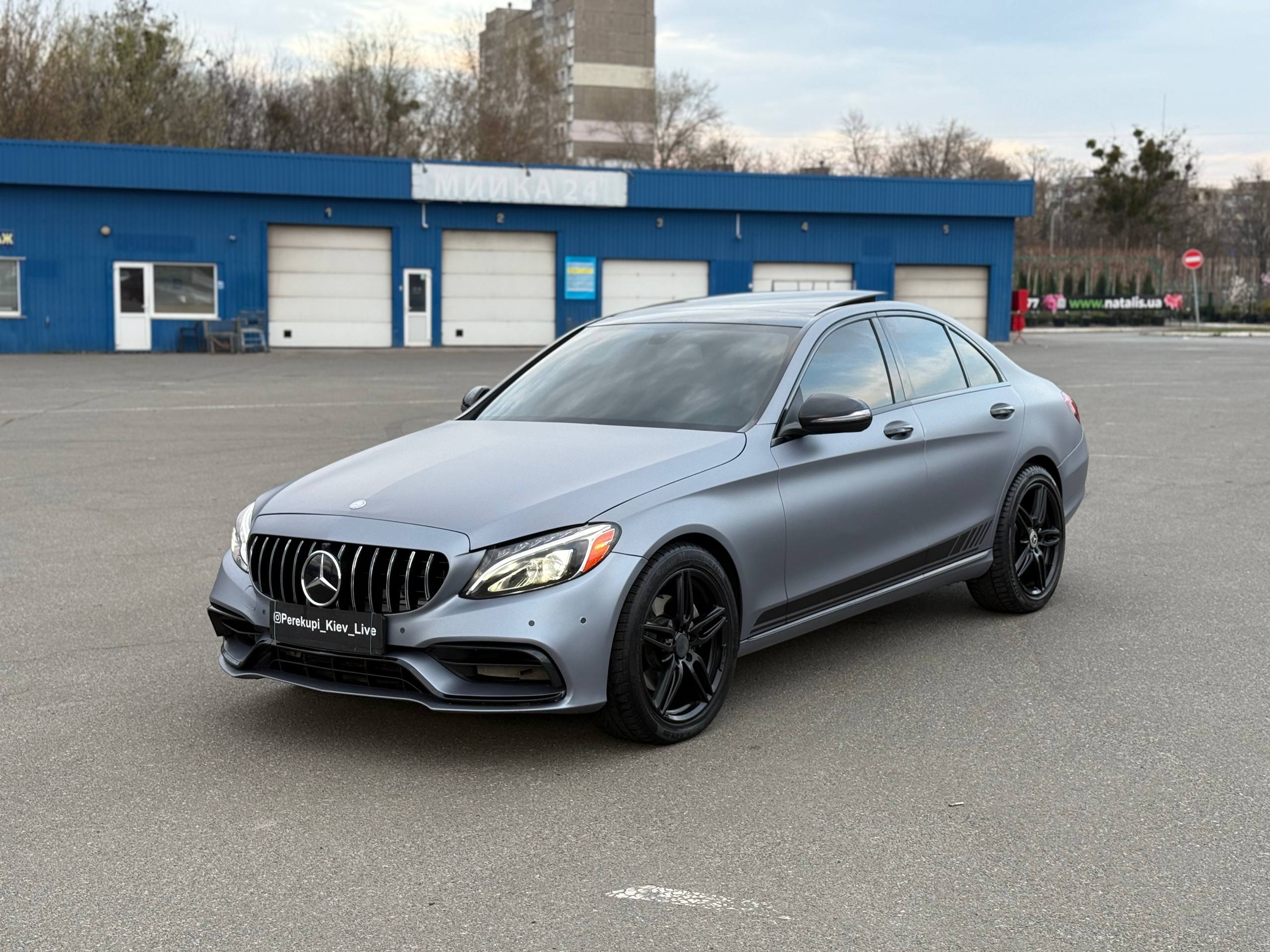 Mercedes-Benz C300