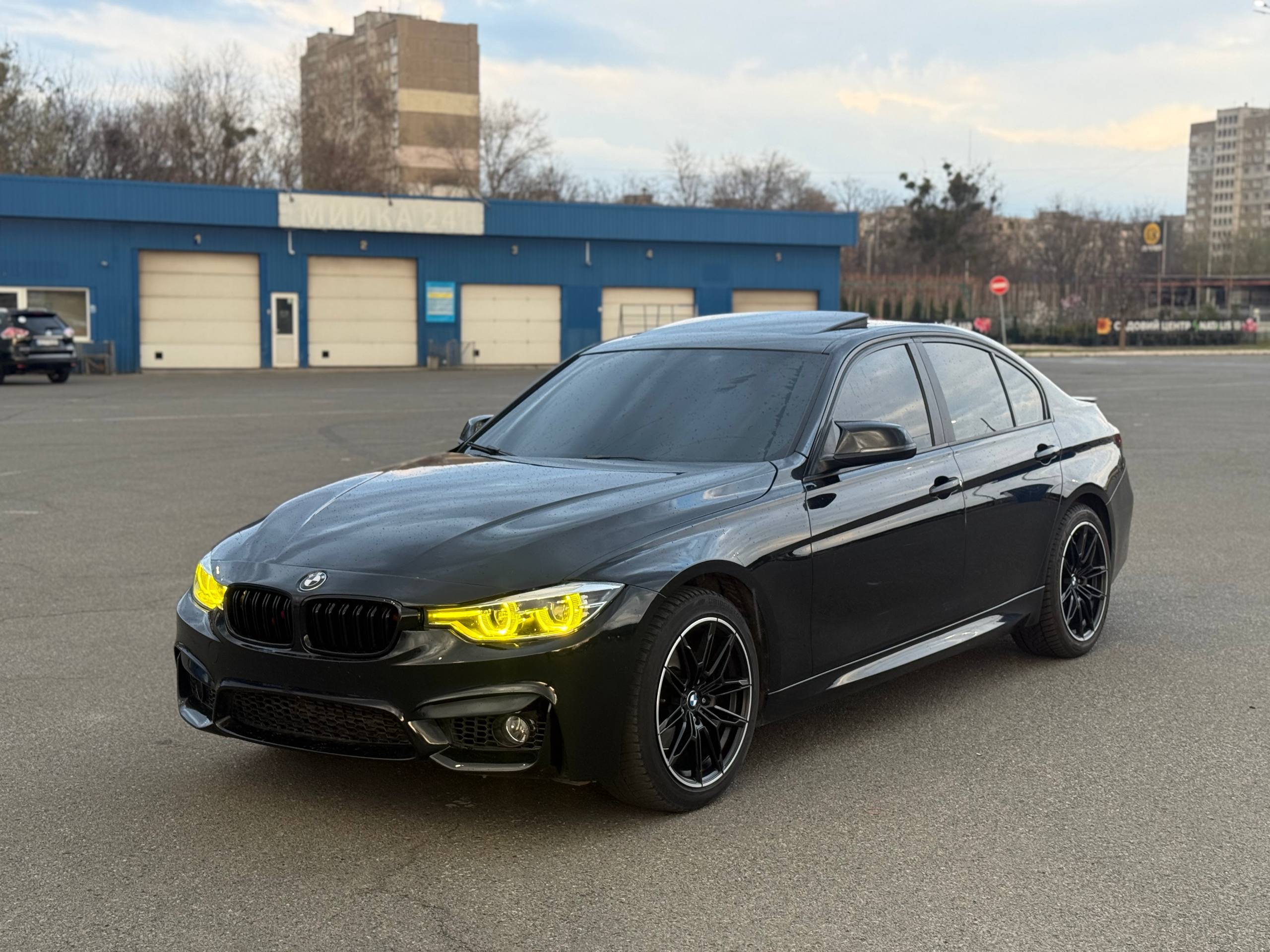 BMW 328i