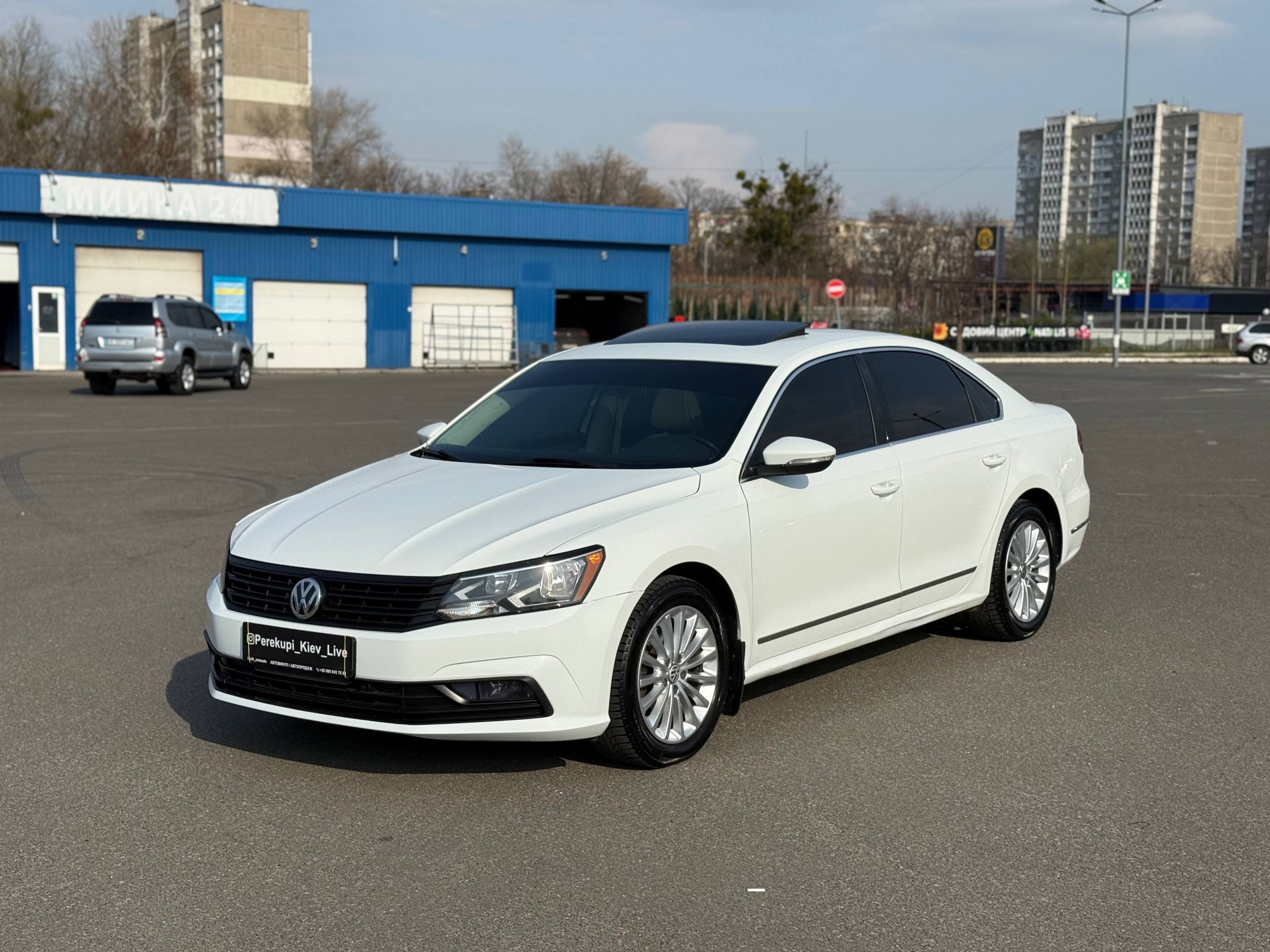 Volkswagen Passat — фото 1