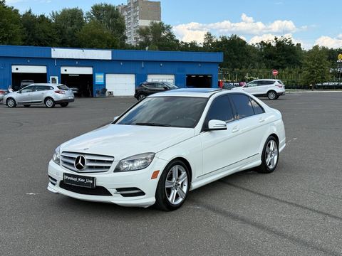 Mercedes-Benz C300