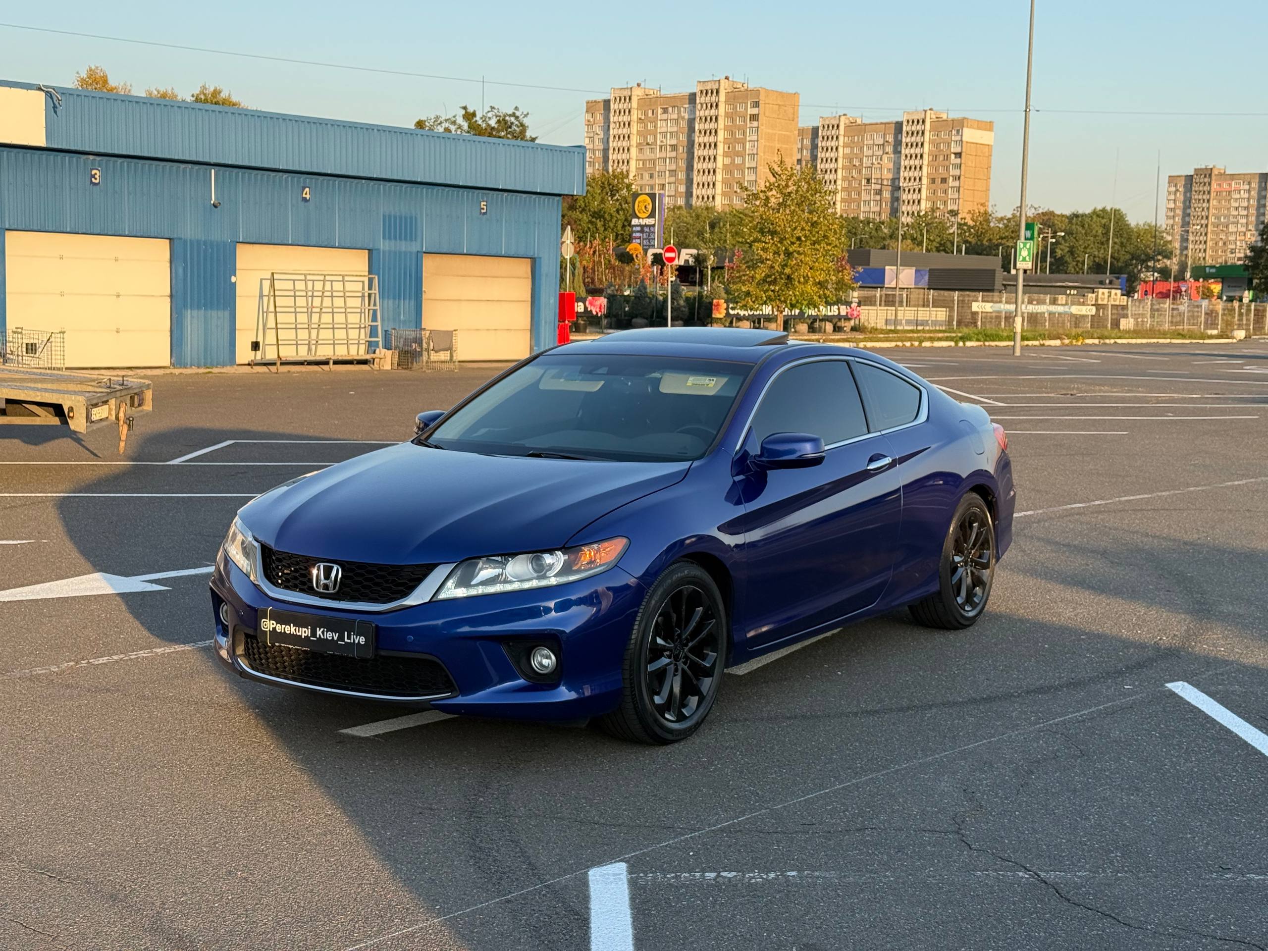 Honda Accord — фото 1