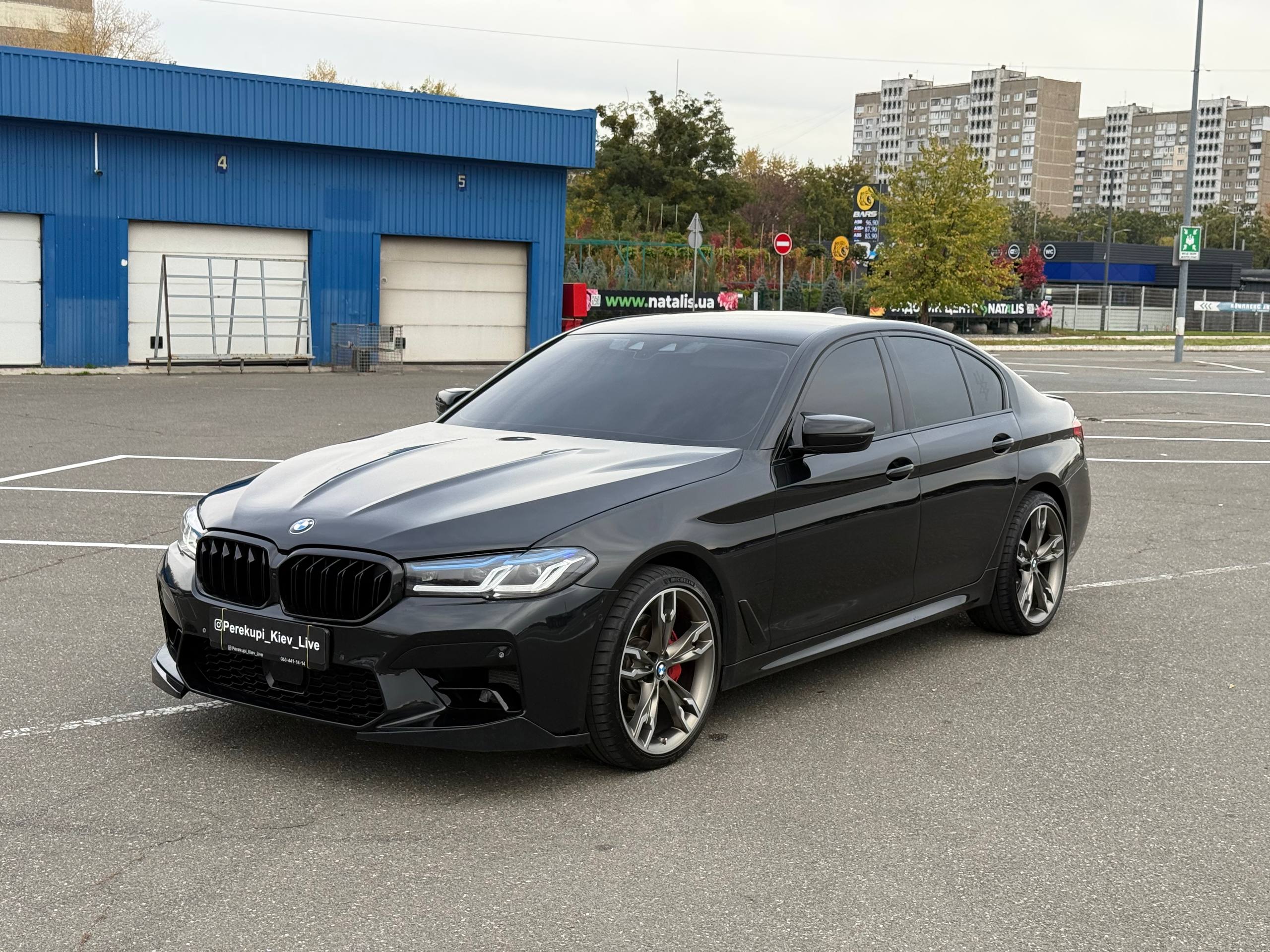 BMW 540I — фото 1