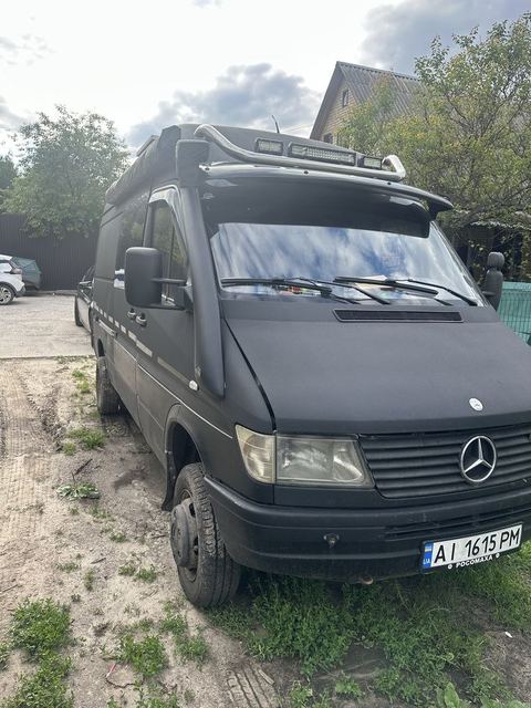 Mercedes-Benz Sprinter 412 D