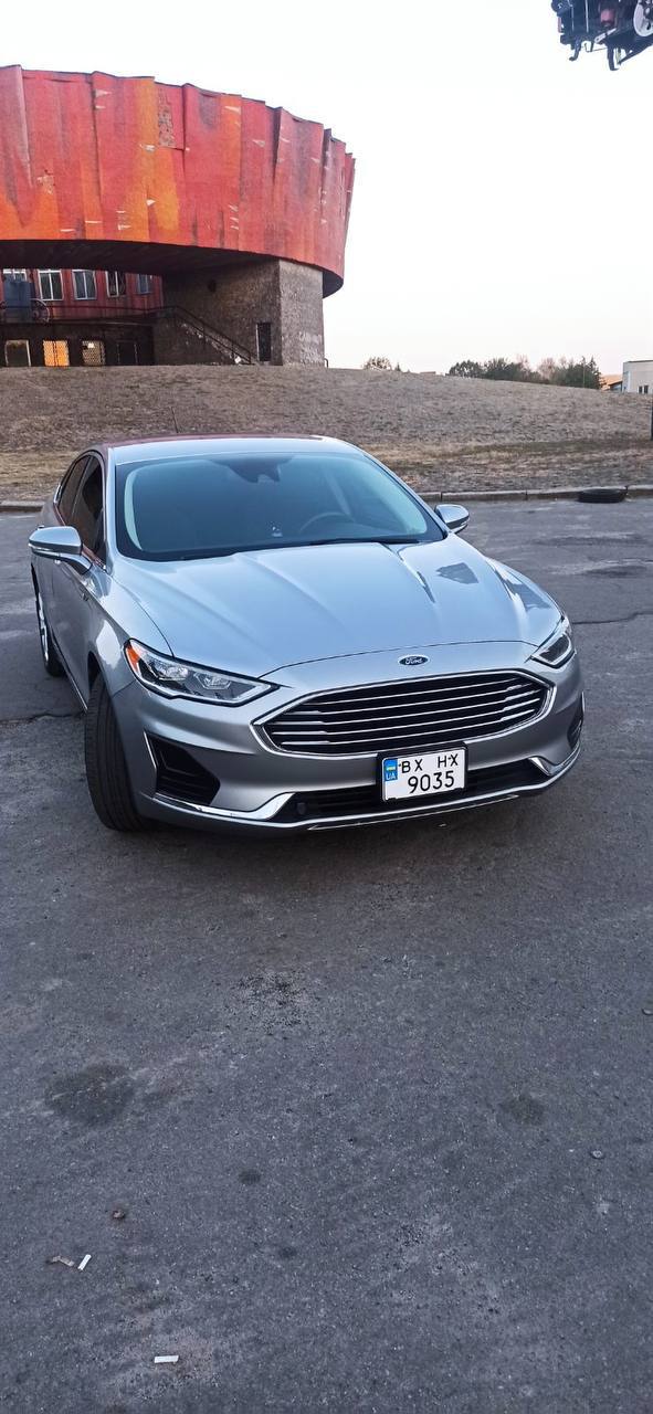 Ford Fusion — фото 1
