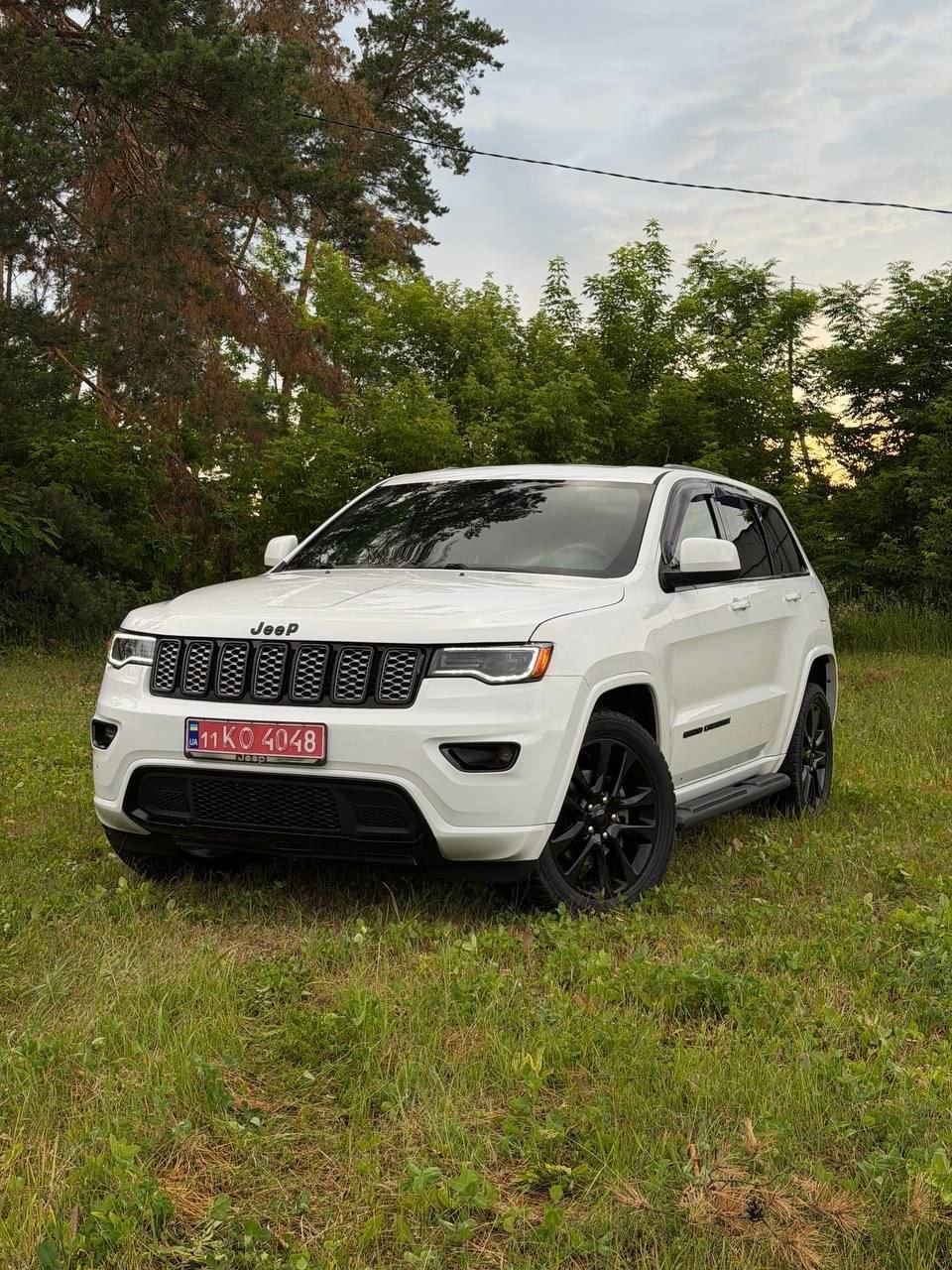 Jeep Grand Cherokee — фото 1