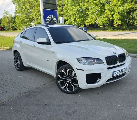 BMW X6 500СИЛ..