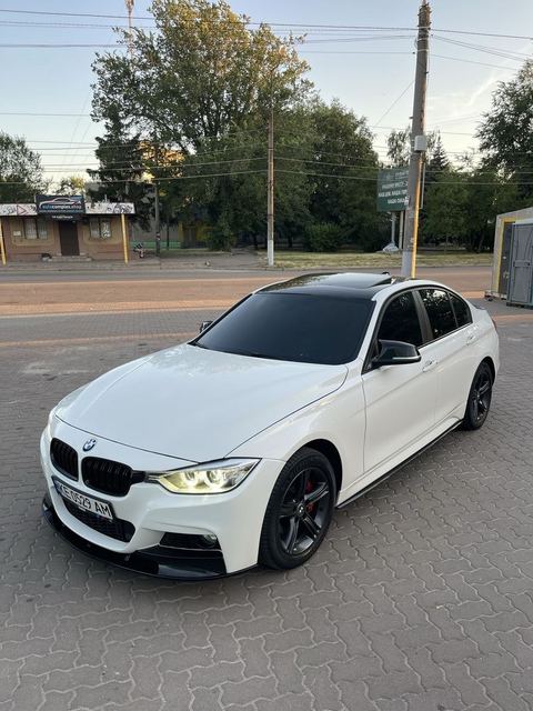BMW 328i