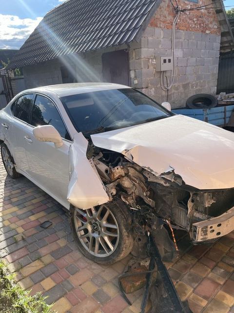Lexus IS