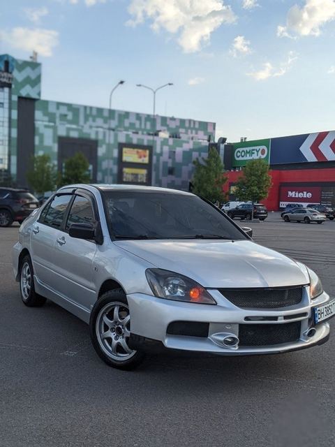 Mitsubishi lancer 9 2.0