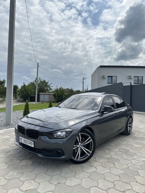 BMW 320i
