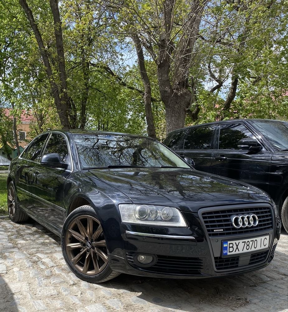 Audi A8 — фото 1