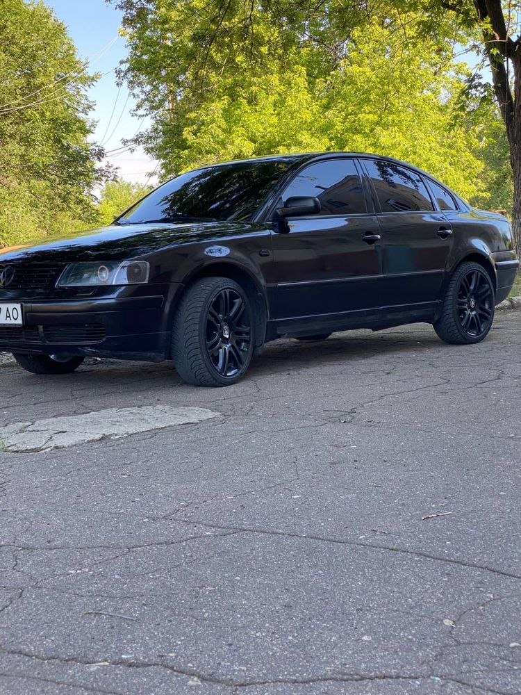 Volkswagen Passat B5 — фото 1