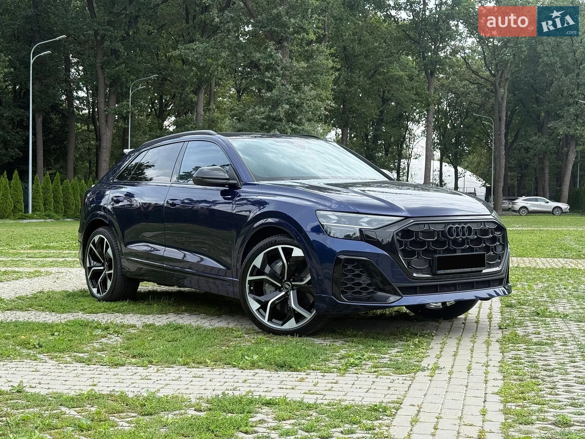 Audi SQ8 — фото 1