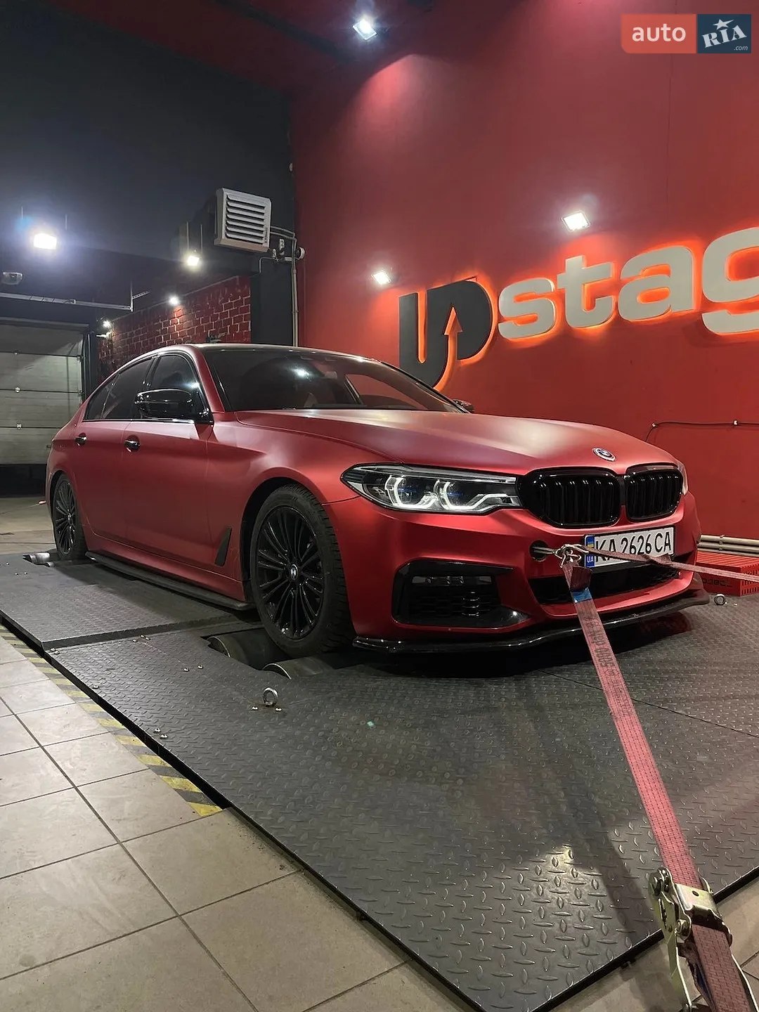 BMW 530i — фото 1