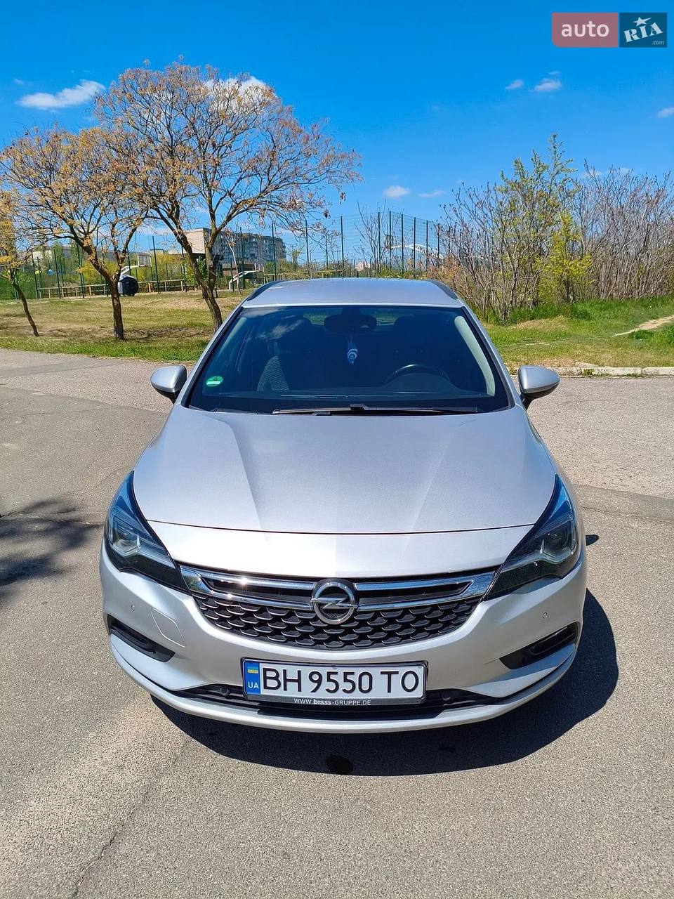 Opel Astra — фото 1