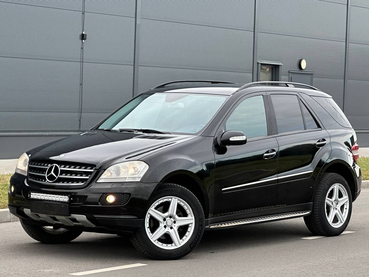 Mercedes-Benz ML 320 3.0 — фото 1
