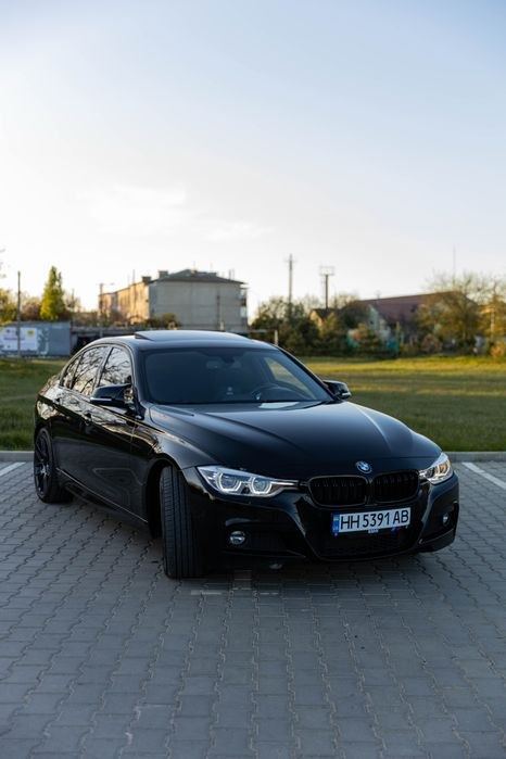 BMW 330i