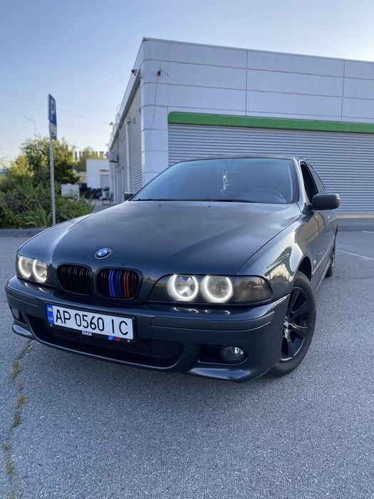 BMW 5 Series — фото 1