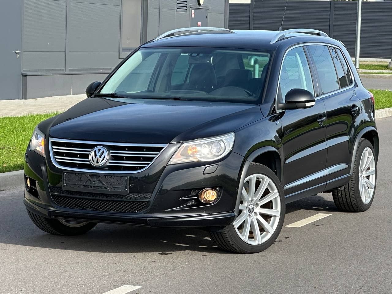 Volkswagen TIGUAN R-LINE — фото 1