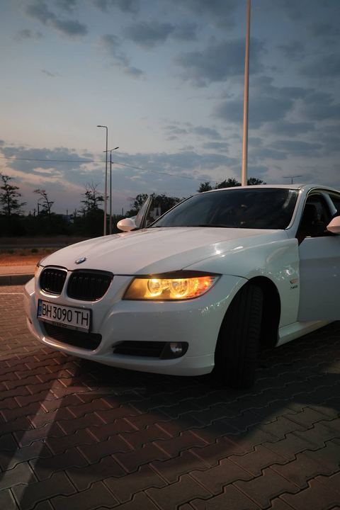 BMW 328i