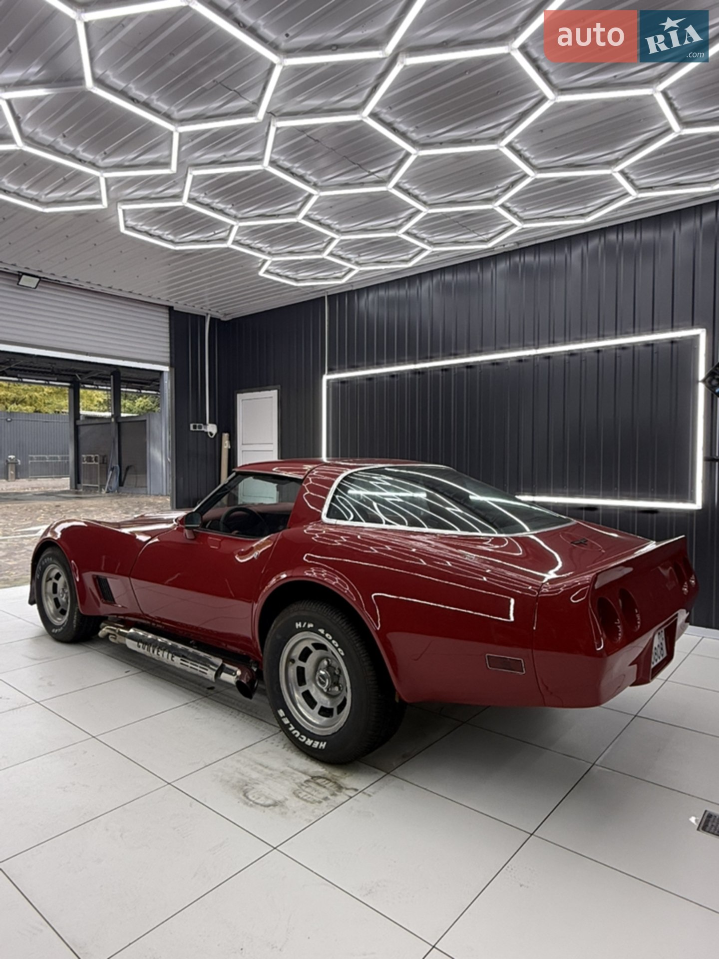 Chevrolet Corvette — фото 1