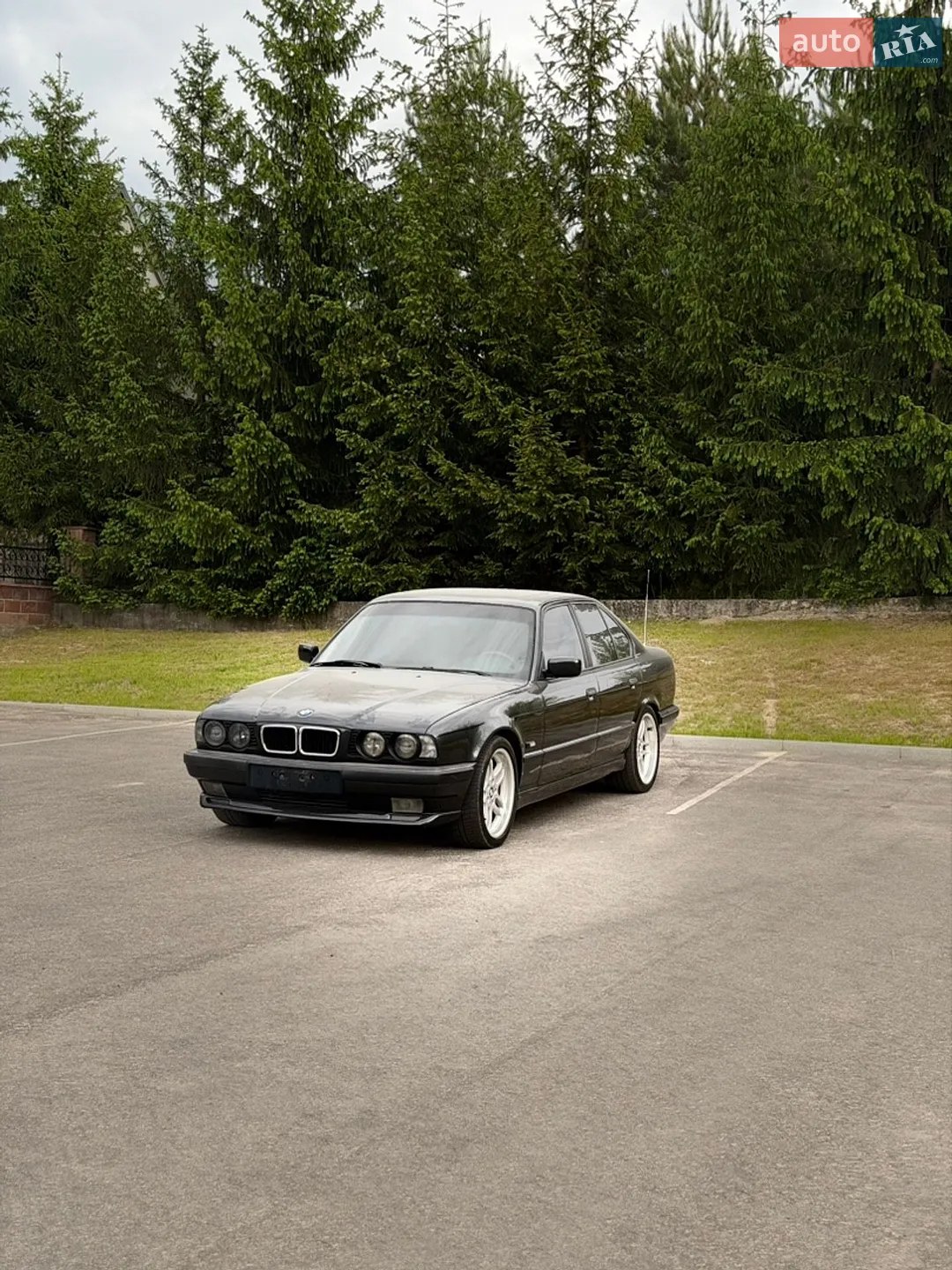 BMW 5 Series — фото 1