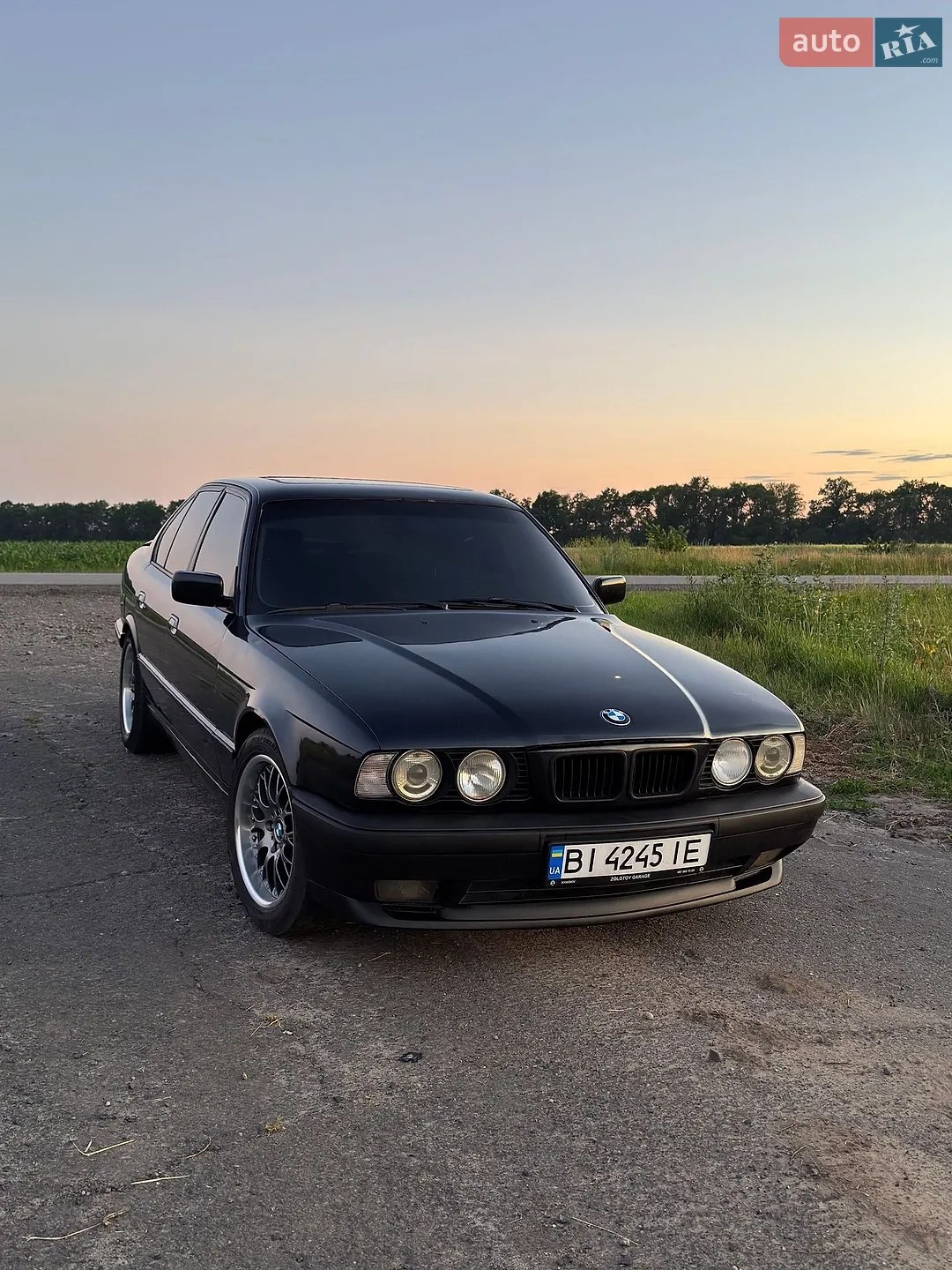 BMW 5 Series — фото 1