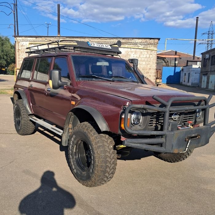Nissan Patrol — фото 1